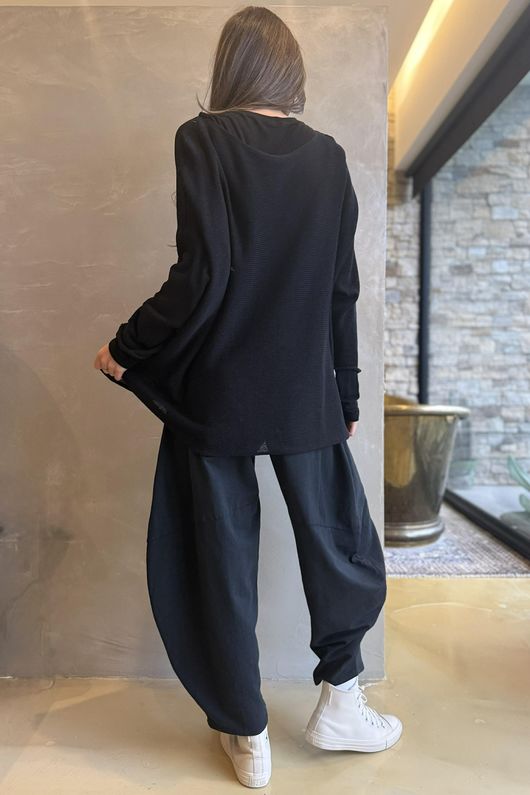 Conrad Slouch Cotton Knit Black